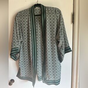 Max Studio Black and Green Patterned Kimono, size medium
